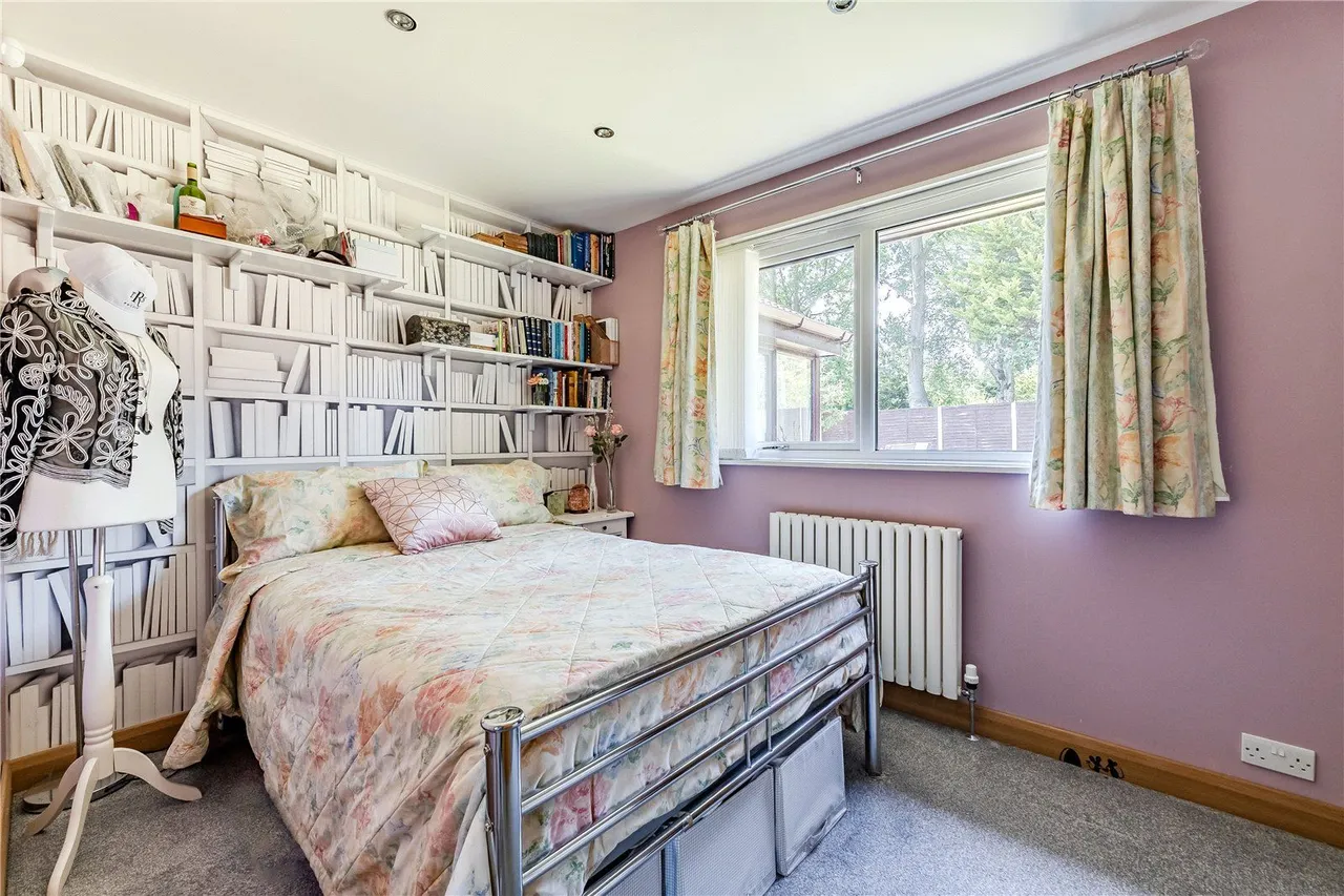 The Drive, Adel, LS16, photo 10