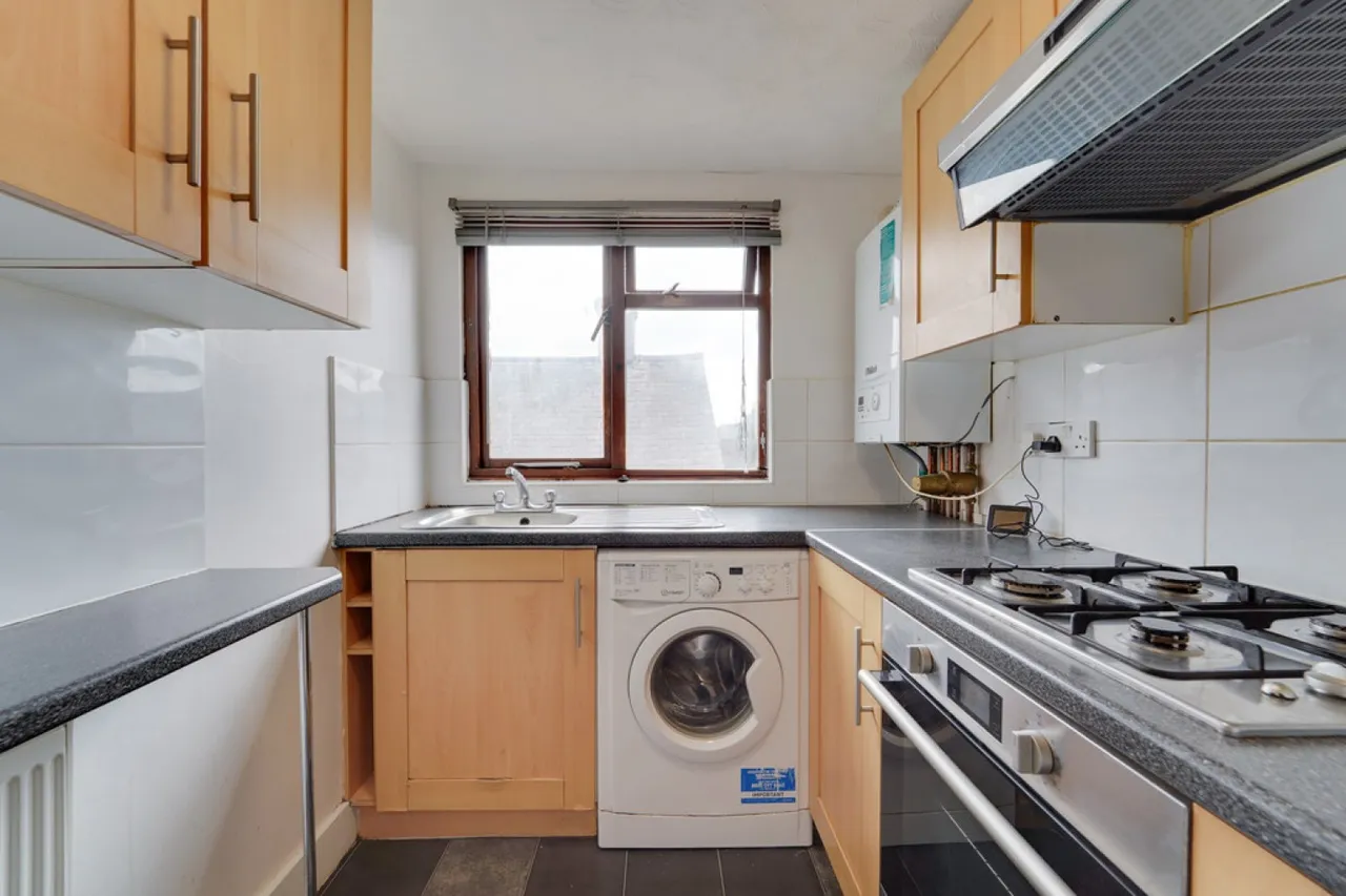 Clapham Road, Bedford, photo 10