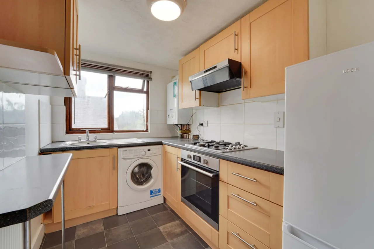 Clapham Road, Bedford, photo 8