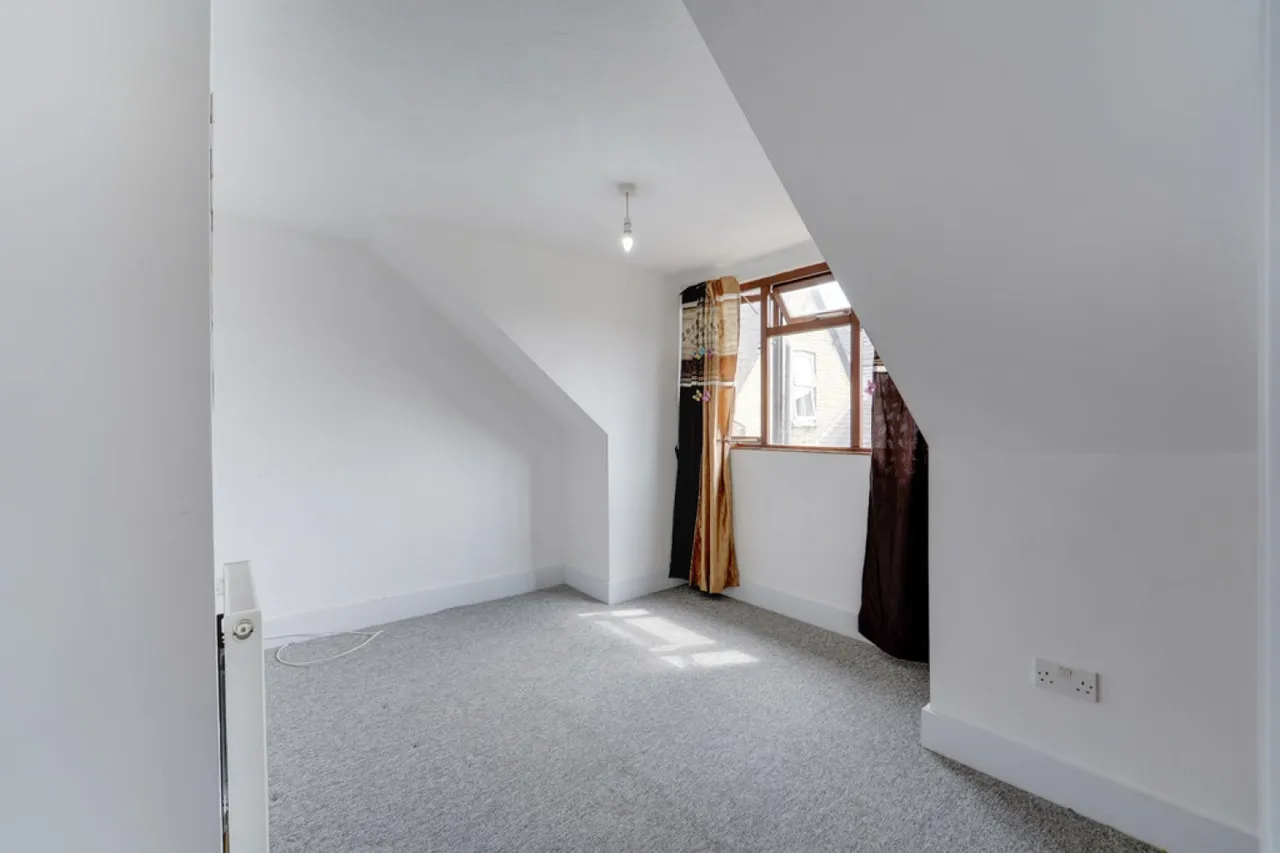 Clapham Road, Bedford, photo 11