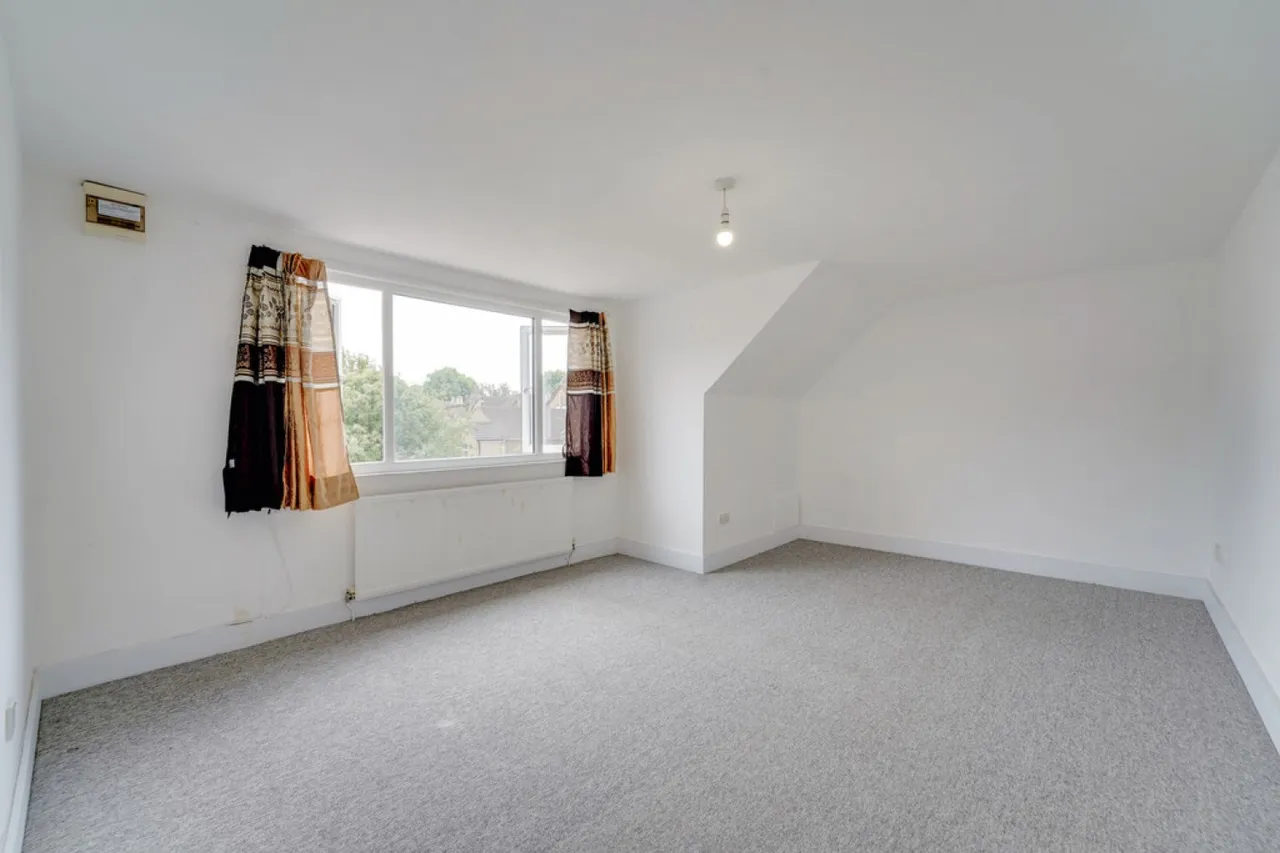 Clapham Road, Bedford, photo 7