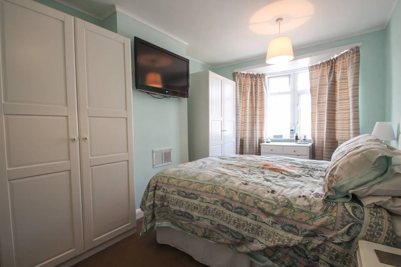 The Green, Welling, photo 8