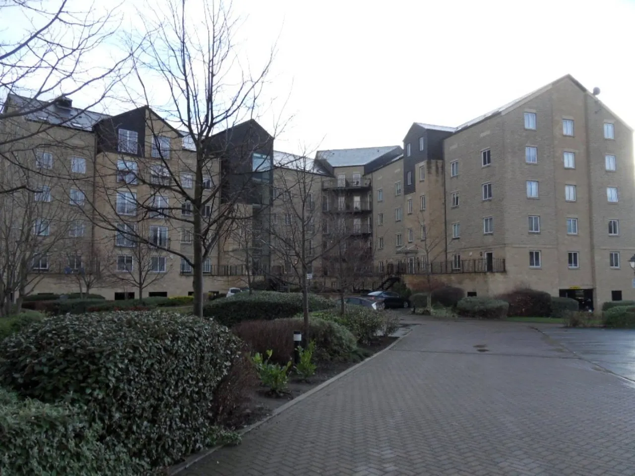 2 bed flat to rent, Textile Street, Dewsbury, WF13