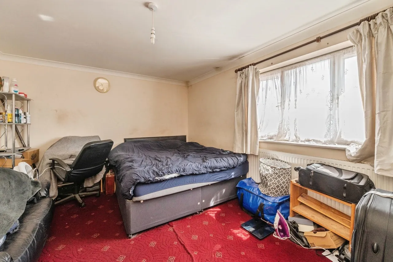 Portsea Road, Tilbury, Essex, RM18, photo 11