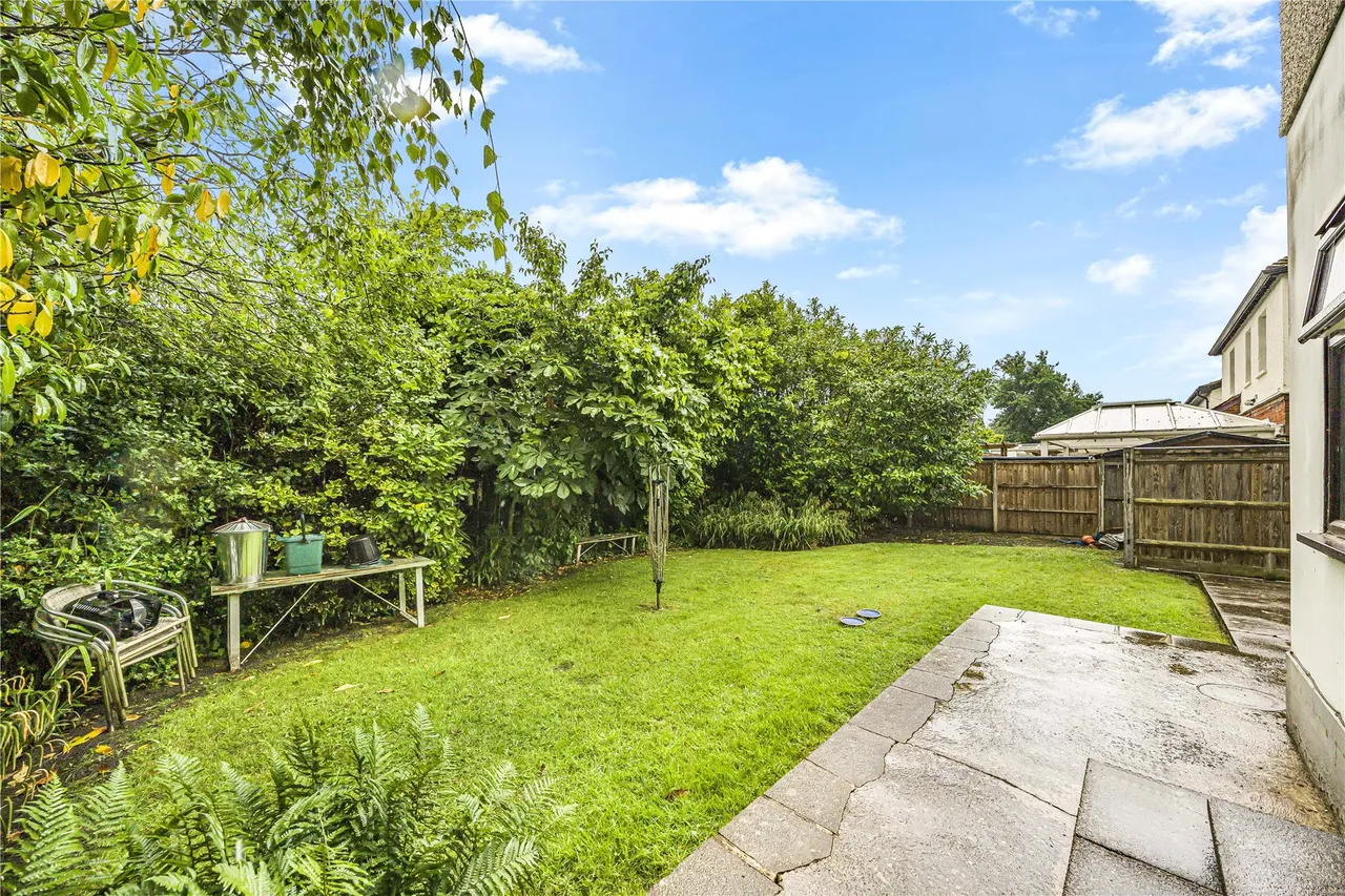 Hersham Road, Hersham, KT12, photo 4