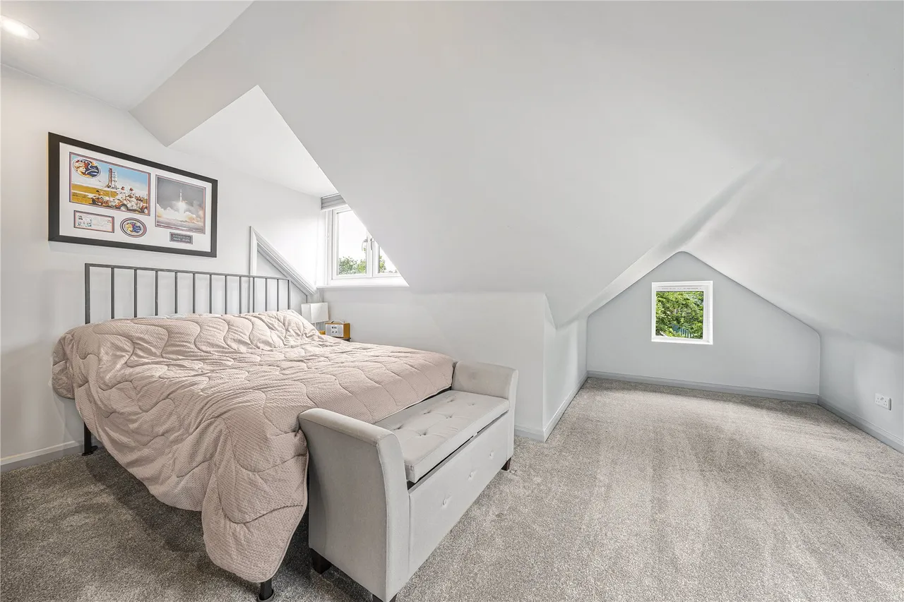 Hersham Road, Hersham, KT12, photo 7