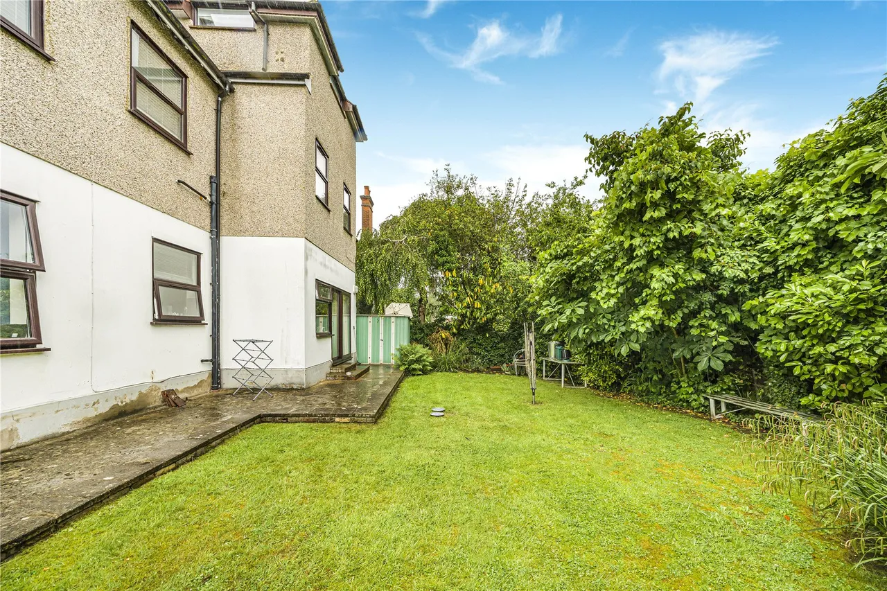 Hersham Road, Hersham, KT12, photo 6