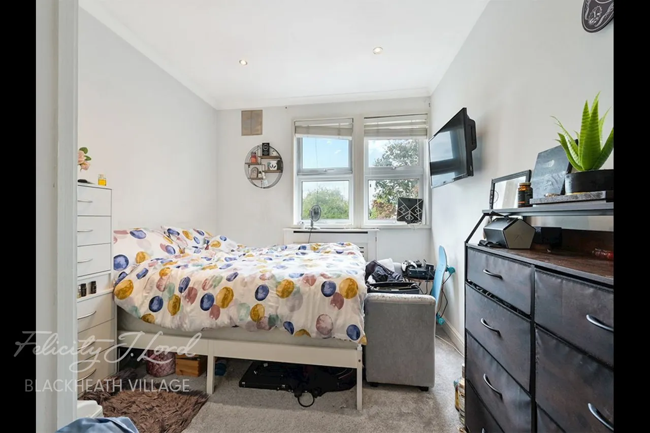 Dursley Road, London, photo 6