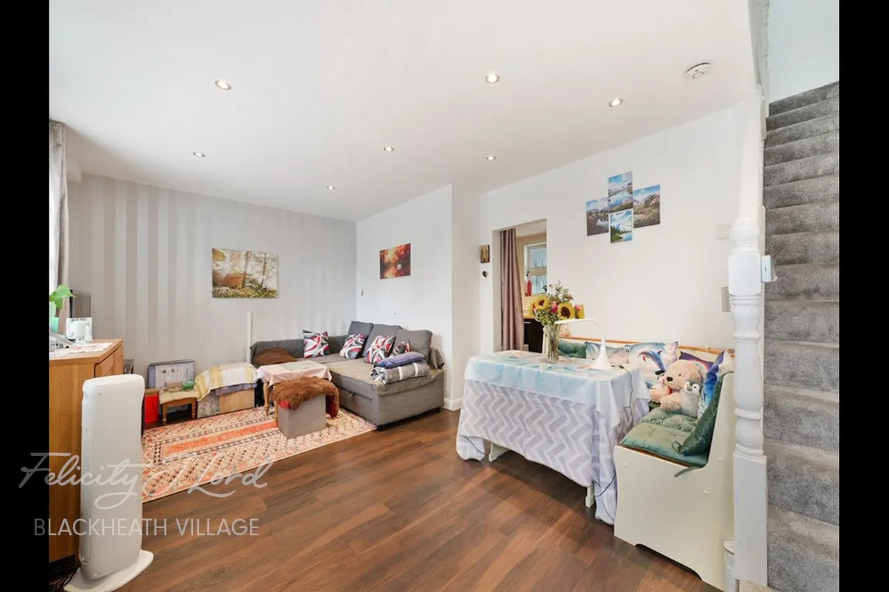 Dursley Road, London, photo 16