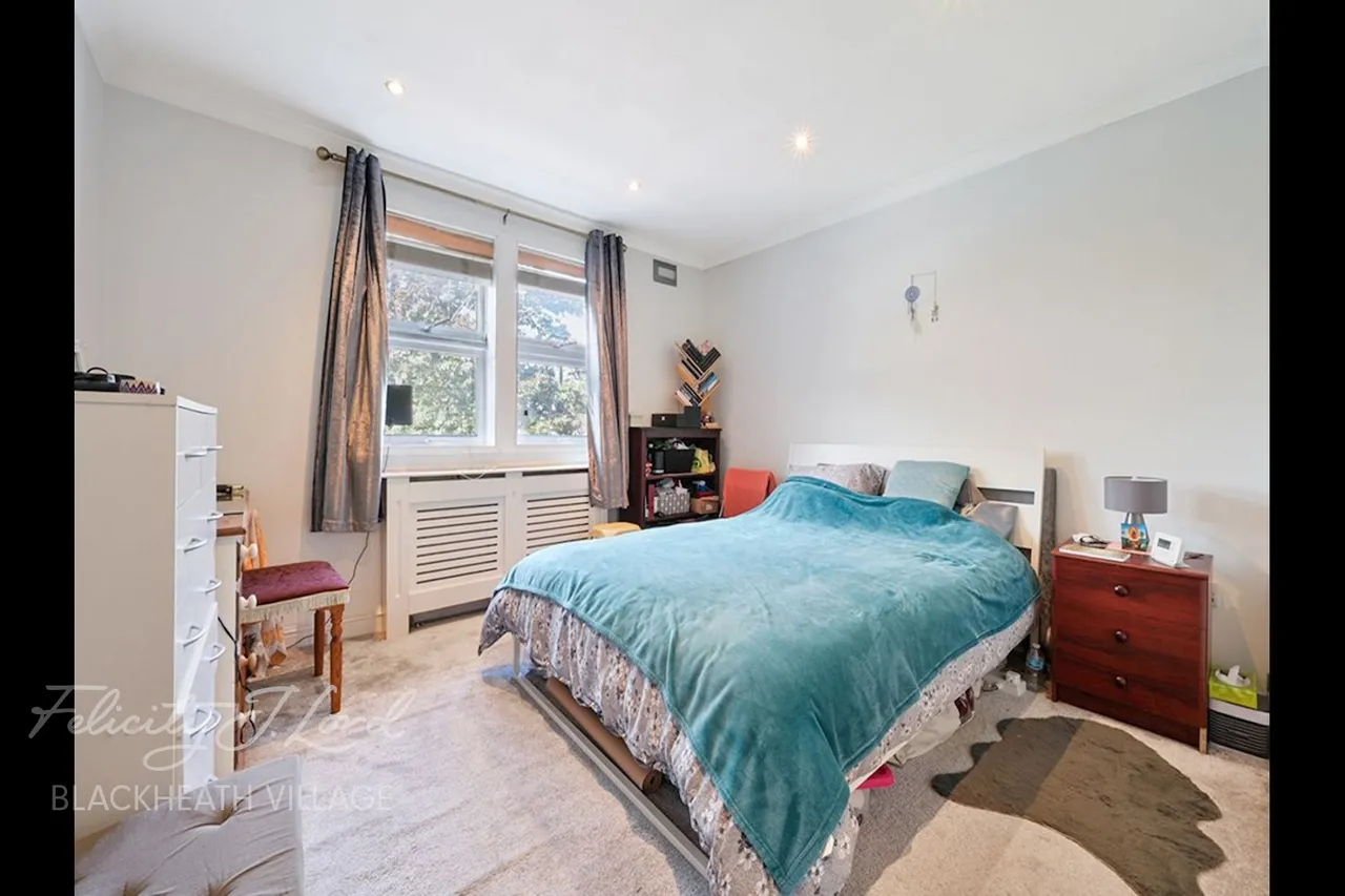 Dursley Road, London, photo 3