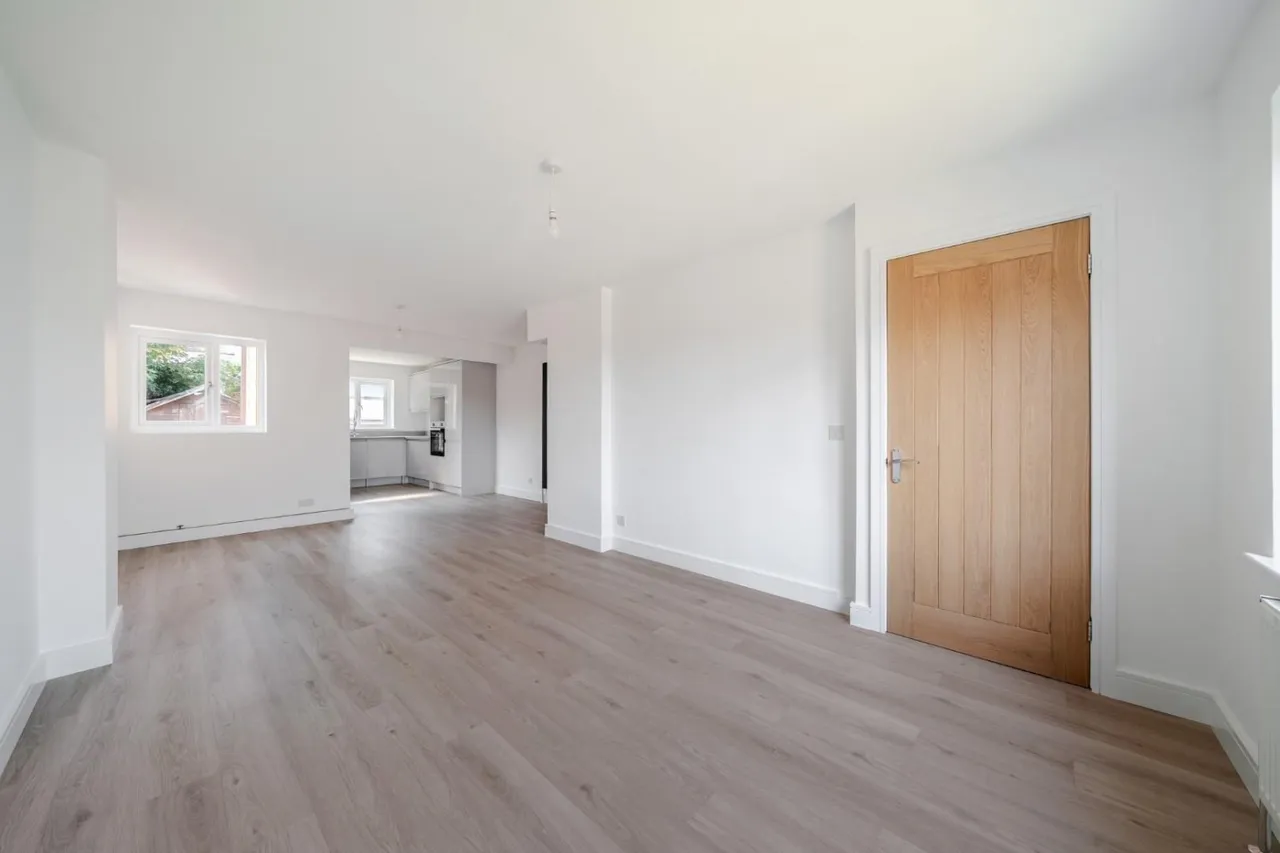 Queens Gardens, Hoyland, S74, photo 6
