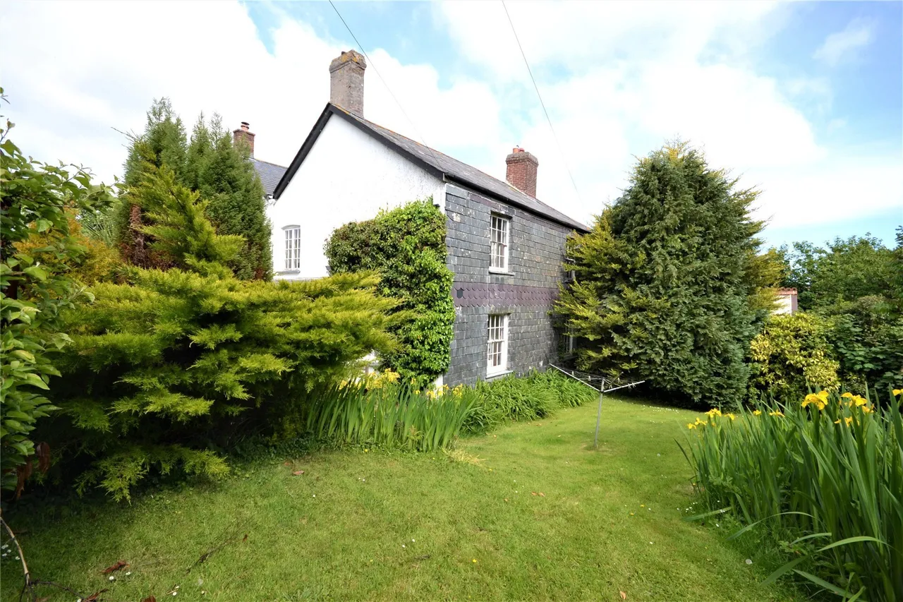 3 bed property to rent — Trenant Barton, Duloe, Liskeard, Cornwall, PL14
