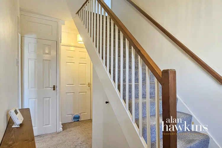 Lancaster Square, Lyneham, SN15, photo 15