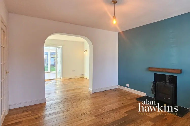 Lancaster Square, Lyneham, SN15, photo 11