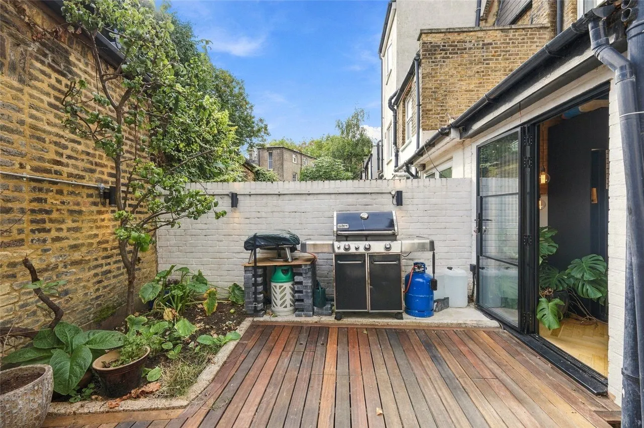 Albion Road, London, N16, photo 16