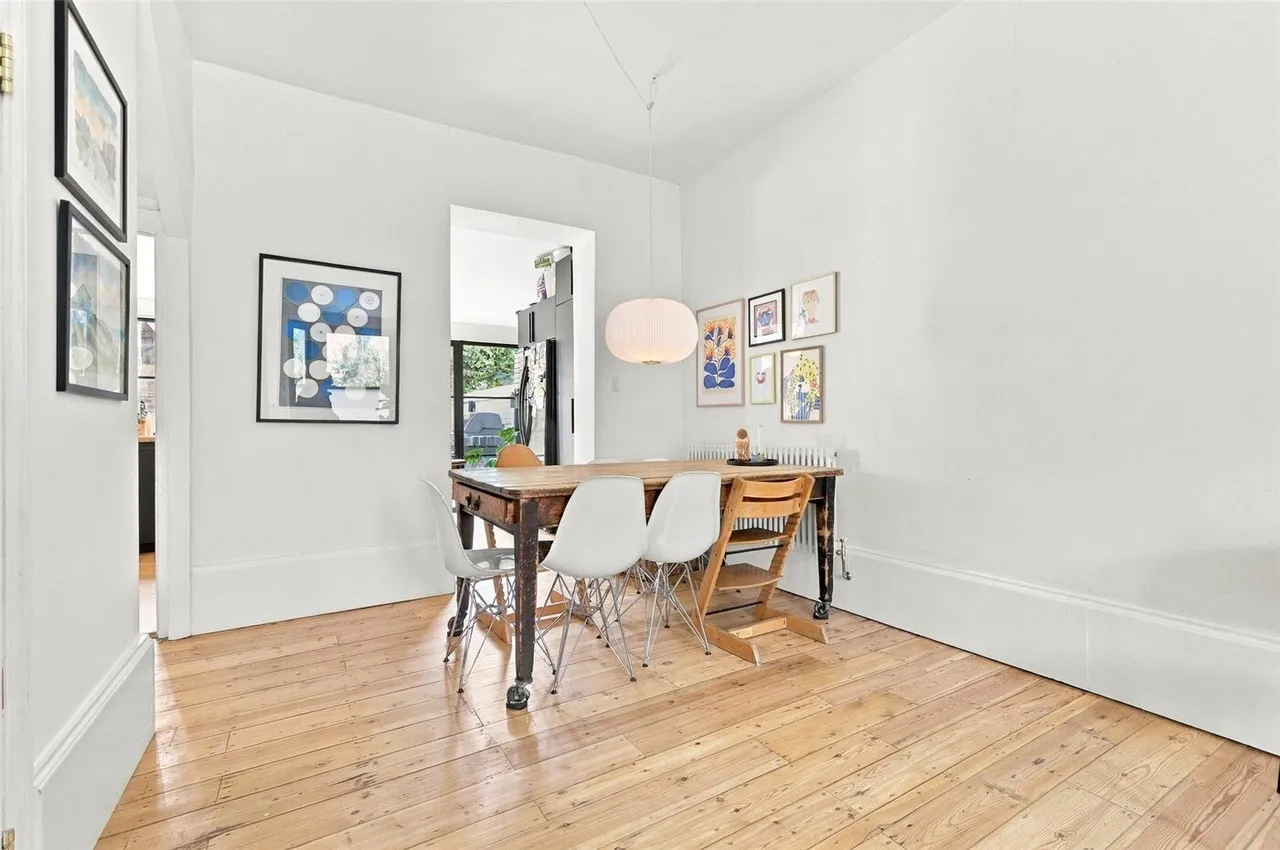 Albion Road, London, N16, photo 9