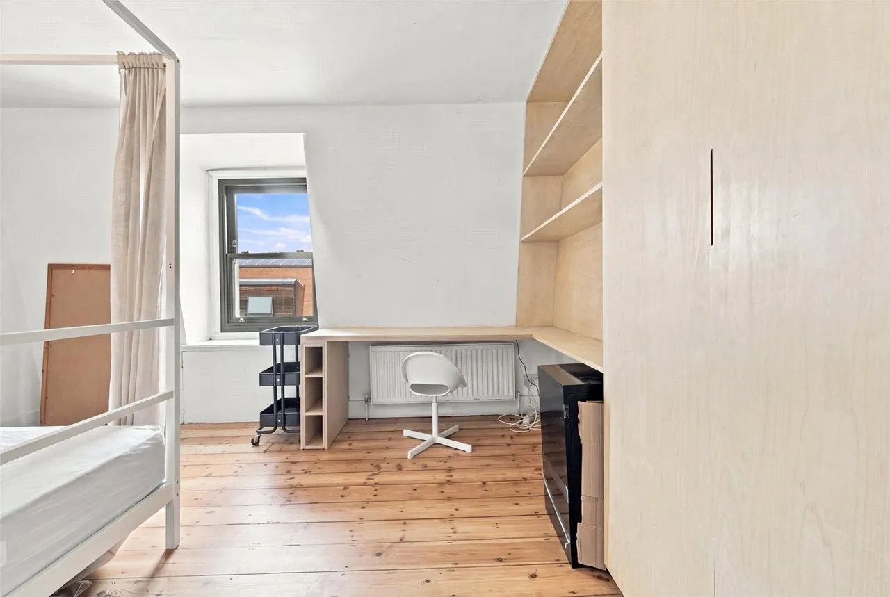 Albion Road, London, N16, photo 35