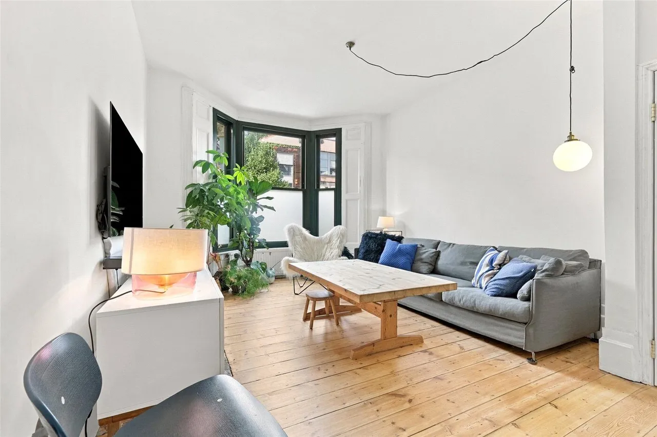 Albion Road, London, N16, photo 5