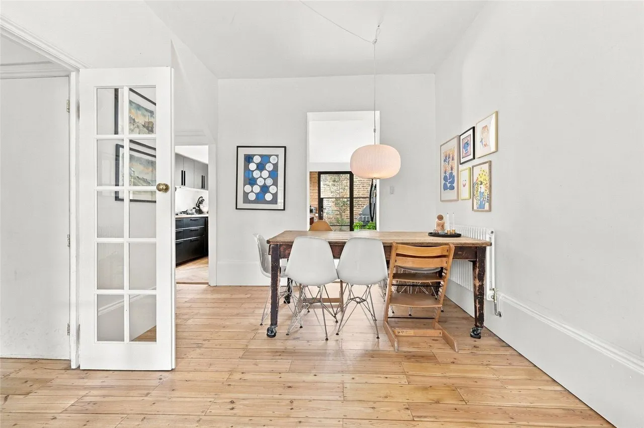 Albion Road, London, N16, photo 8