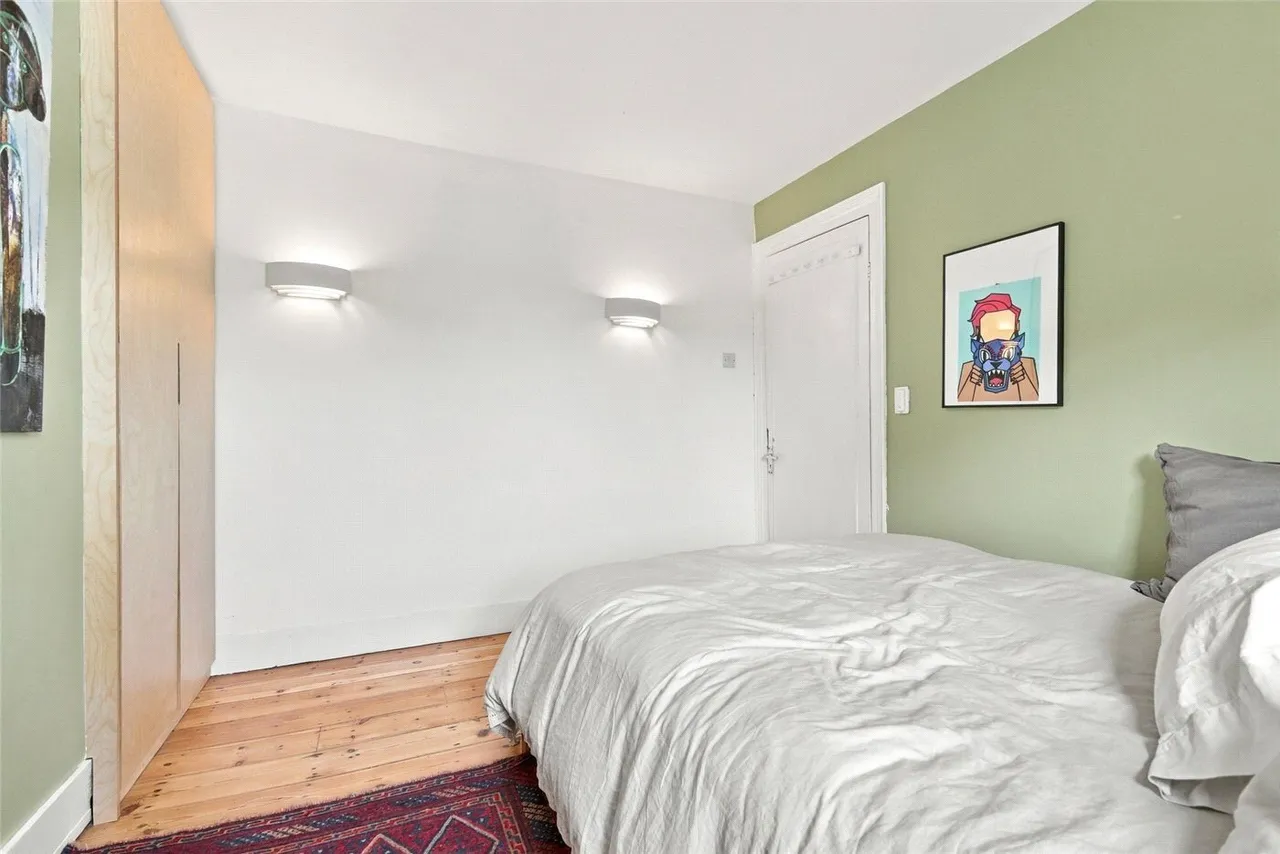 Albion Road, London, N16, photo 30