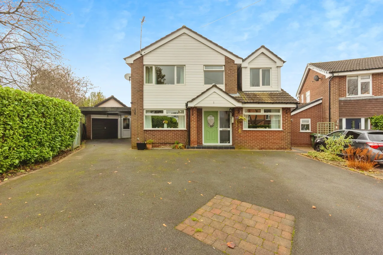 4 bed house for sale, Fielding Avenue, Stockport, SK12