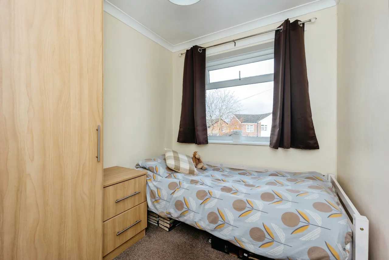 Fielding Avenue, Stockport, SK12, photo 18