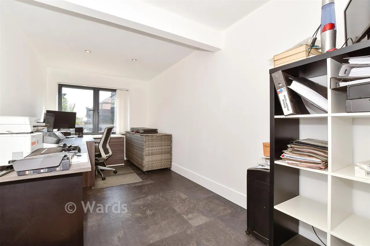 London Road, Ditton, ME20, photo 9