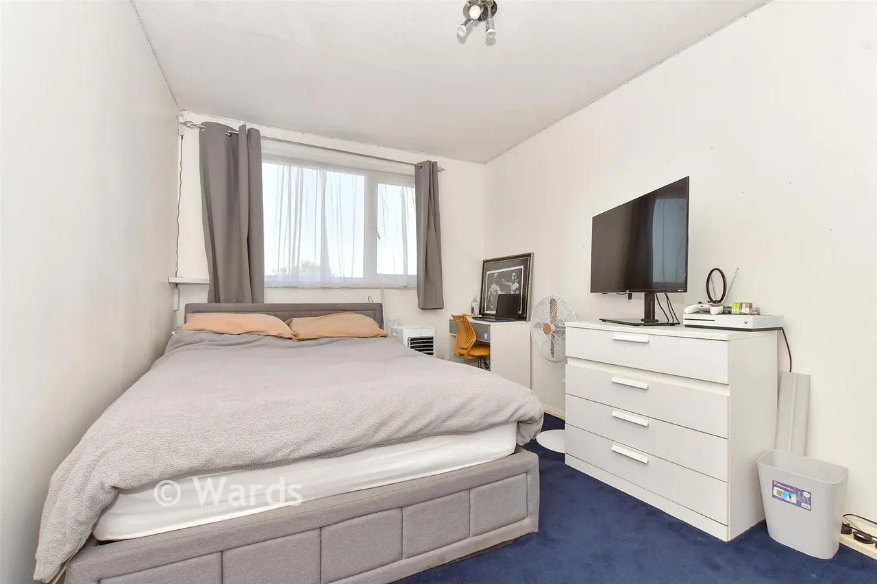 St. Richard's Road, Deal, CT14, photo 13