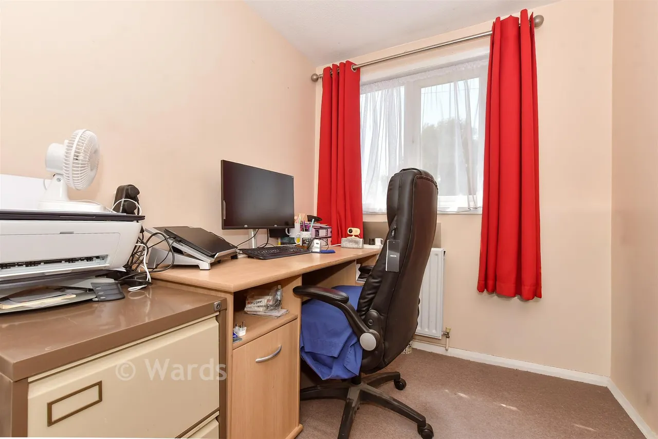 St. Richard's Road, Deal, CT14, photo 16