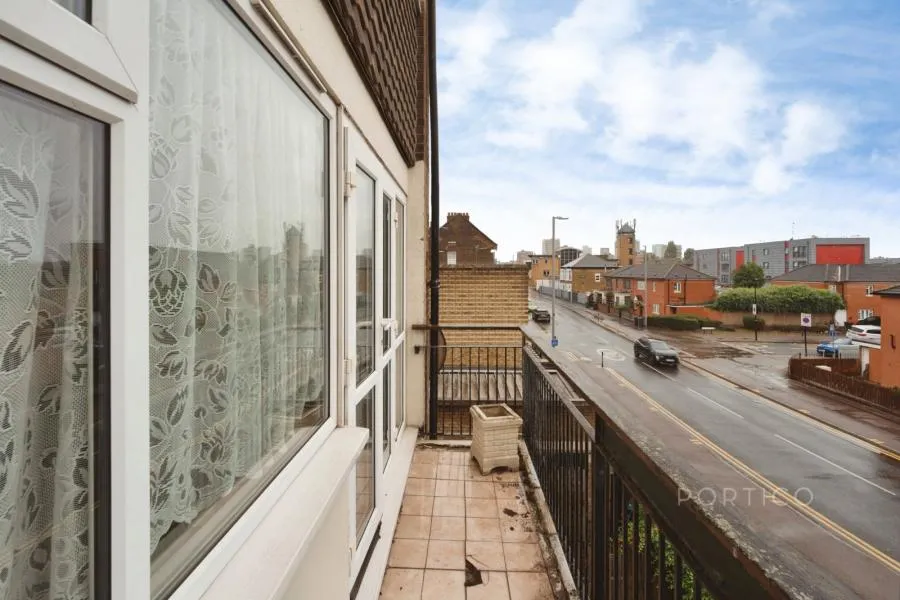 Leyton Grange Estate, London, E10, photo 10