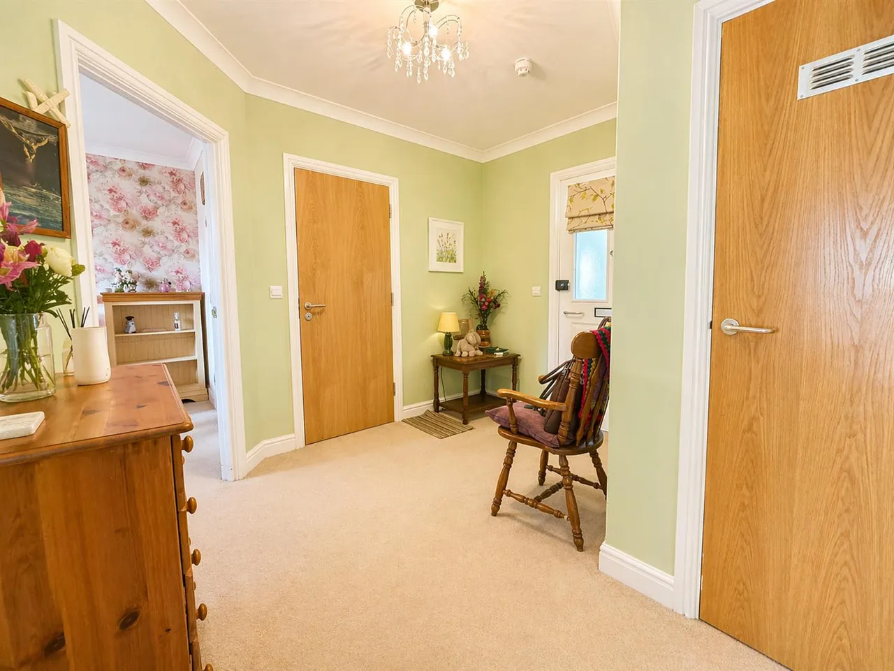 Roundhay Avenue, Peacehaven, photo 14