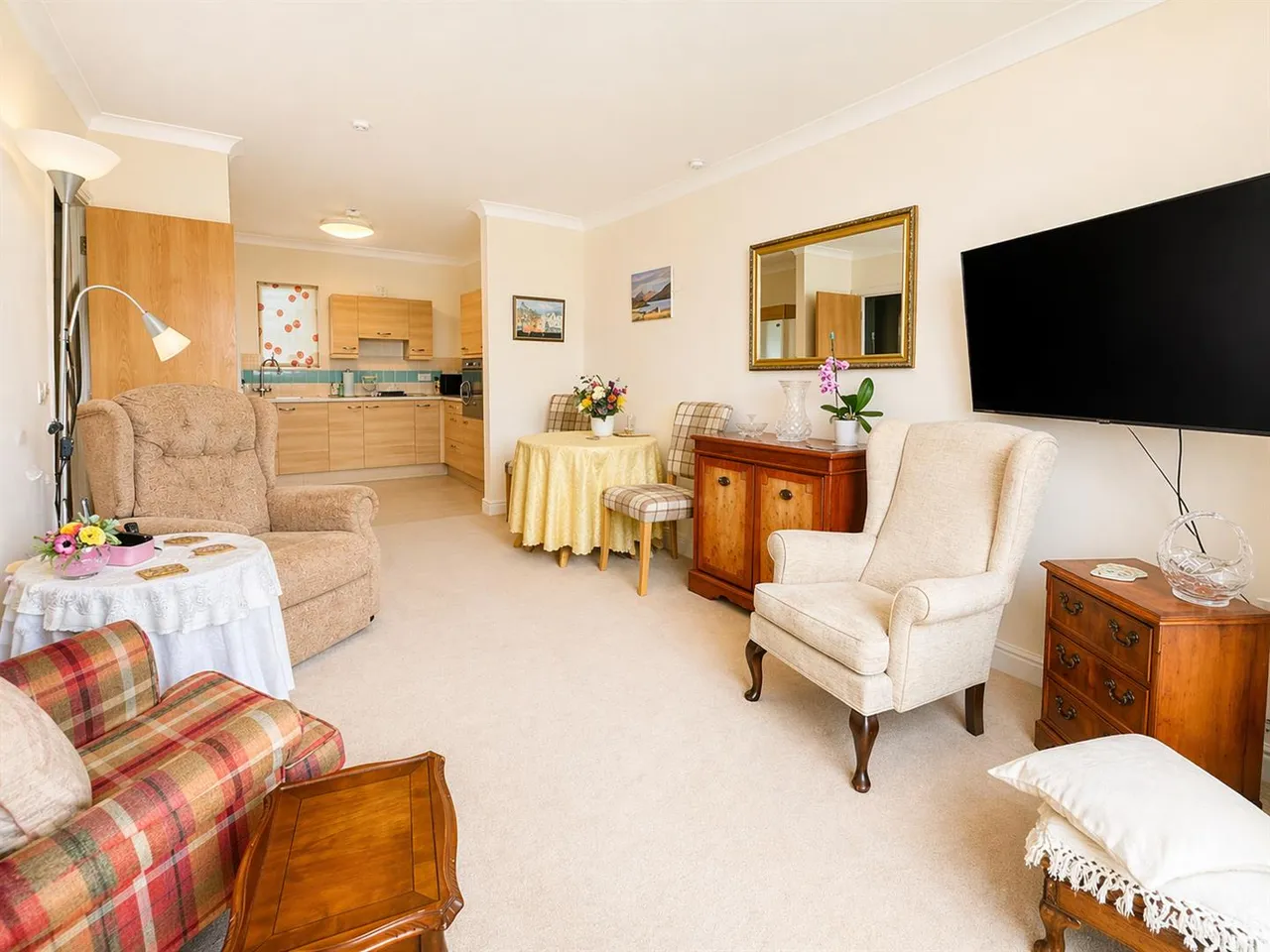 Roundhay Avenue, Peacehaven, photo 7