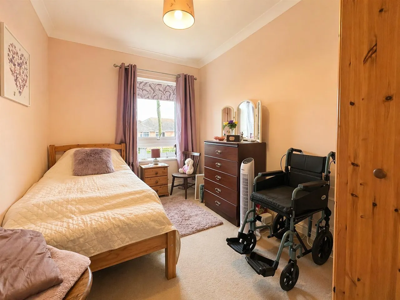 Roundhay Avenue, Peacehaven, photo 6