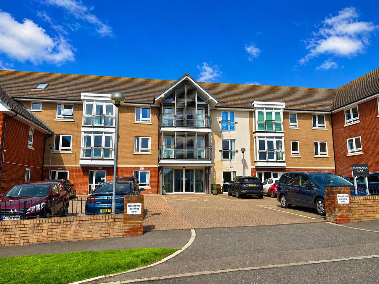 2 bed flat for sale, Roundhay Avenue, Peacehaven