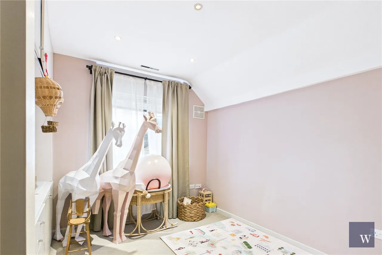Woodfield Avenue, London, SW16, photo 9