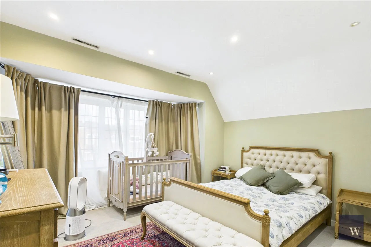 Woodfield Avenue, London, SW16, photo 8