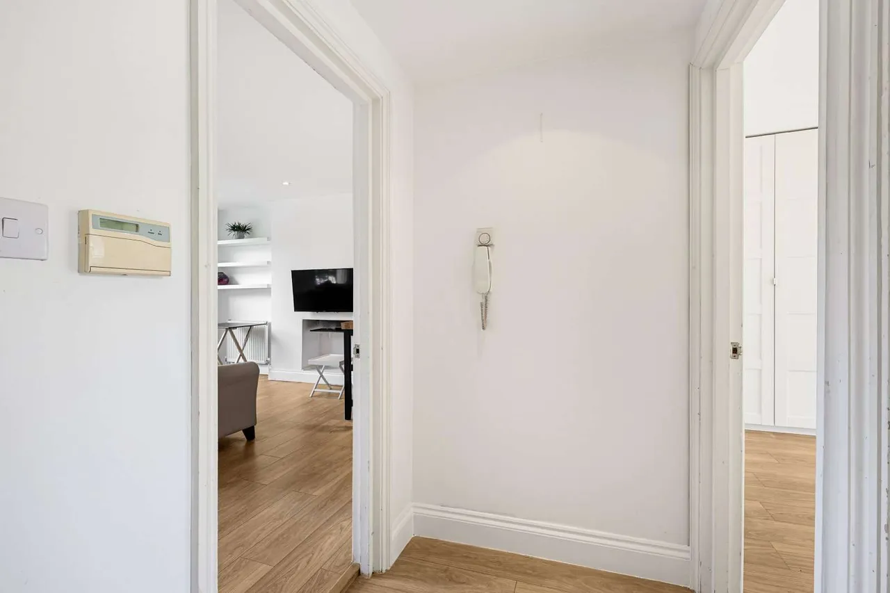 Clapham Road, London, SW9 9BT, photo 11