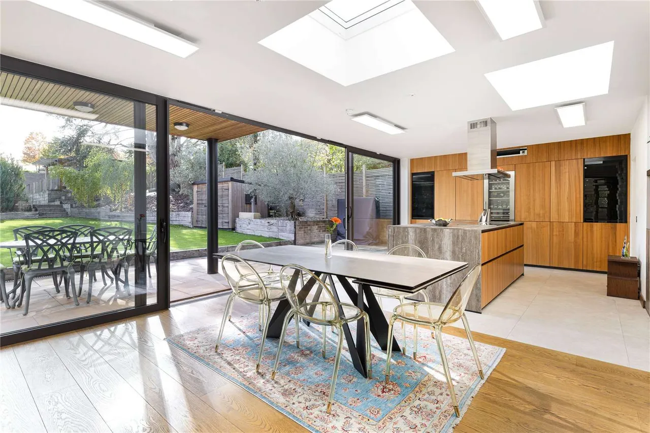 Bathgate Road, Wimbledon, London, SW19 5PJ, photo 3