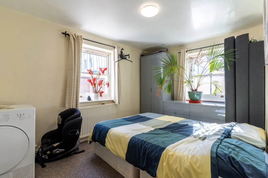 Lansdowne Square, Northfleet, DA11, photo 2