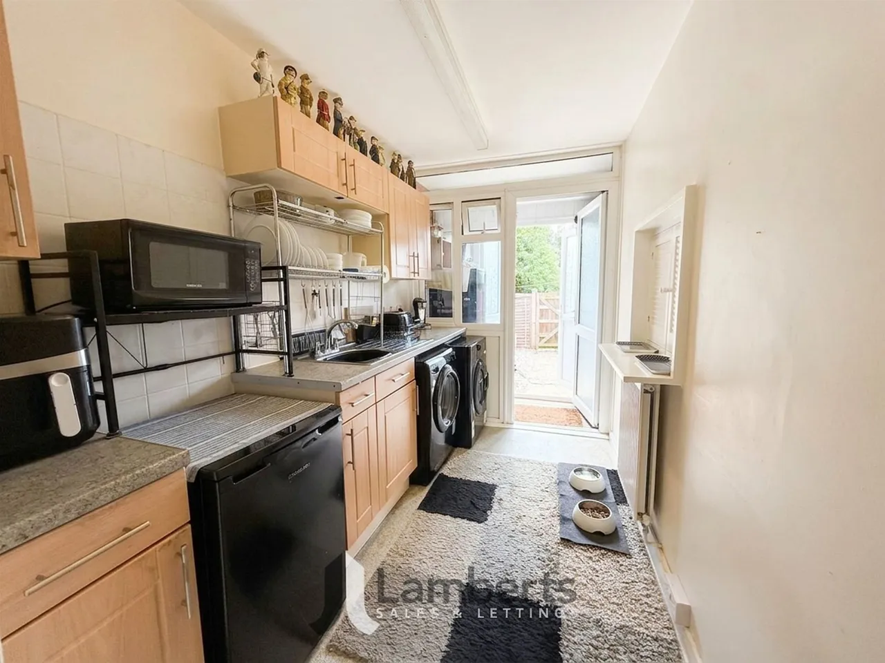 10 Allendale Court, Studley, photo 3