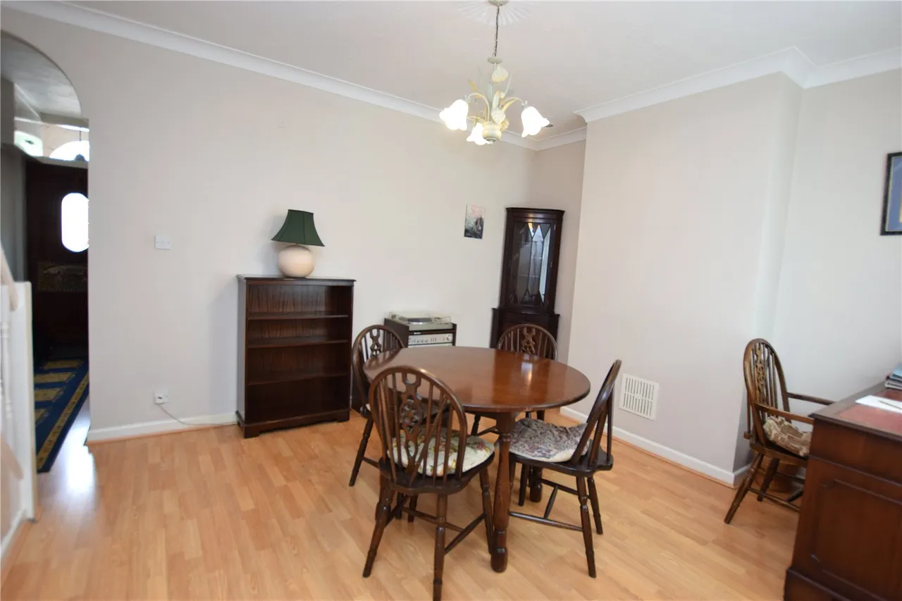 Queens Road, Farnborough, Hampshire, GU14 6JW, photo 6