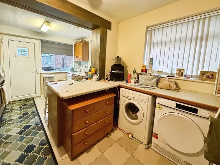 Harewood Crescent, North Hykeham, Lincoln, LN6, photo 3