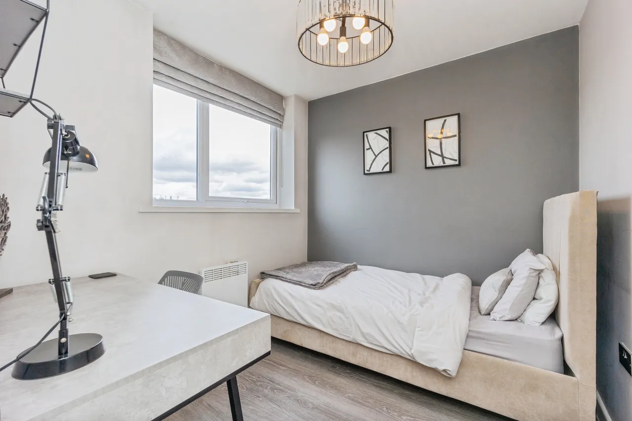 Ashley Road, Altrincham, WA14, photo 11