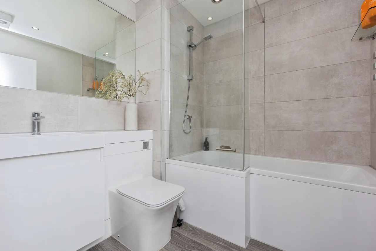Ashley Road, Altrincham, WA14, photo 9