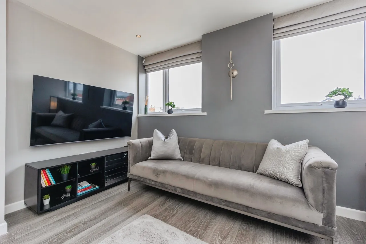 Ashley Road, Altrincham, WA14, photo 2