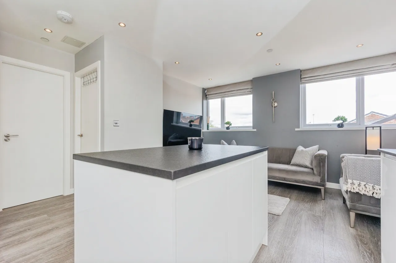 Ashley Road, Altrincham, WA14, photo 5