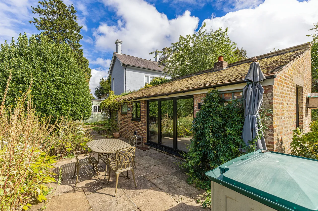 Copthill Lane, Kingswood, KT20, photo 11