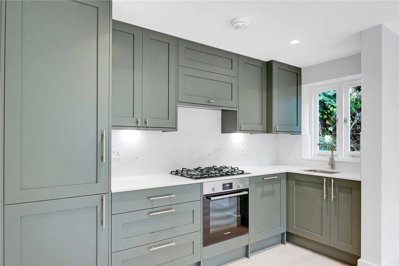 The Gateways, Park Lane, TW9, photo 3