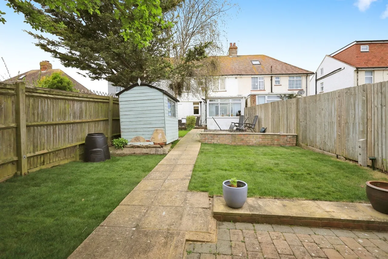 Cavalry Crescent, Eastbourne, BN20, photo 16