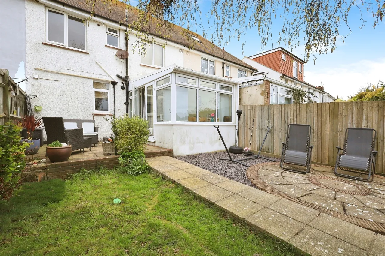 Cavalry Crescent, Eastbourne, BN20, photo 15
